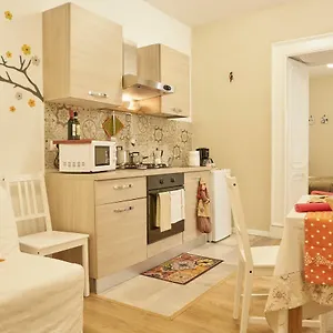 https://donna-mariella.hotels-amalfi.com